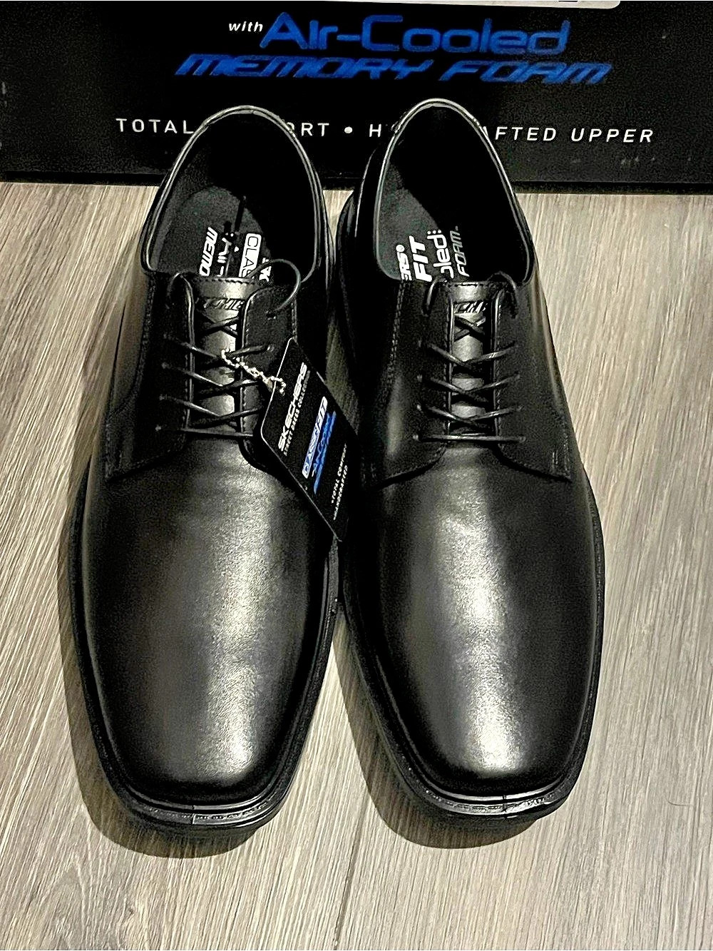 Skechers Classic Fit Air-Cooled Memory Foam Men's Black Oxfords NWT